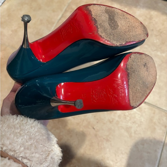 Christian louboutin heels - Picture 10 of 10